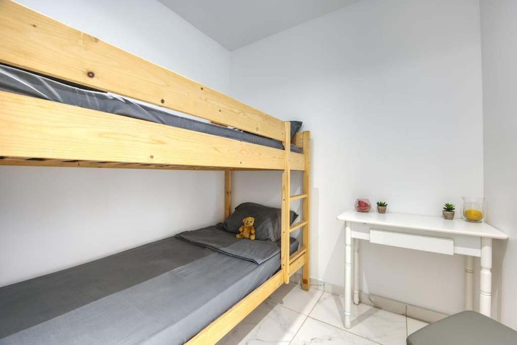 Appt P2 De 1 A 6 Pers A Rognac Apartman Kültér fotó