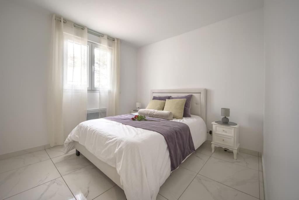 Appt P2 De 1 A 6 Pers A Rognac Apartman Kültér fotó
