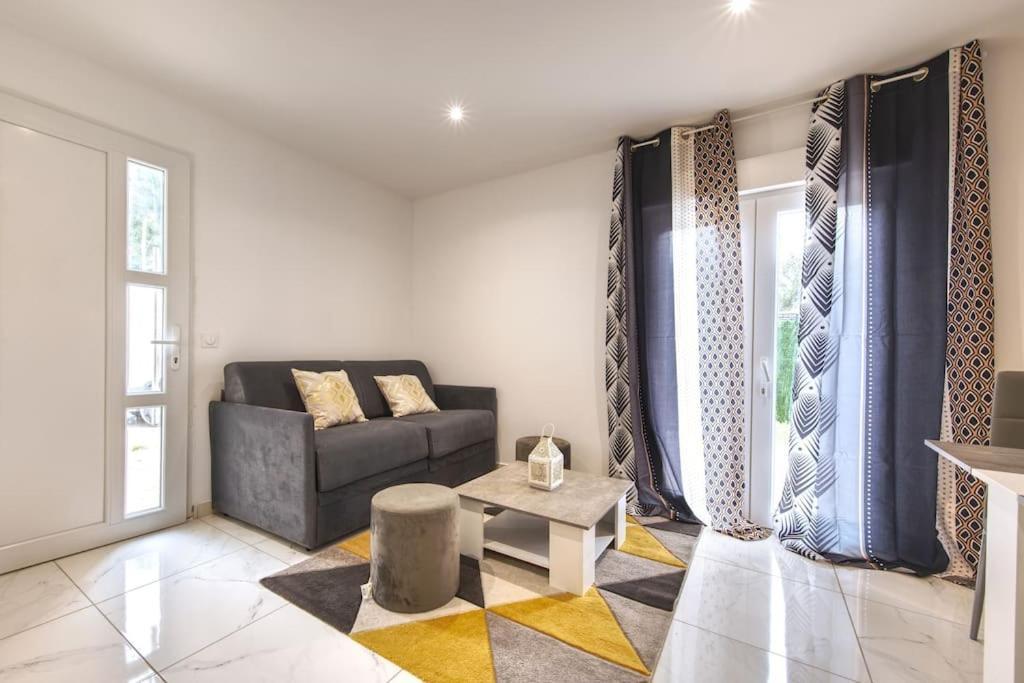 Appt P2 De 1 A 6 Pers A Rognac Apartman Kültér fotó